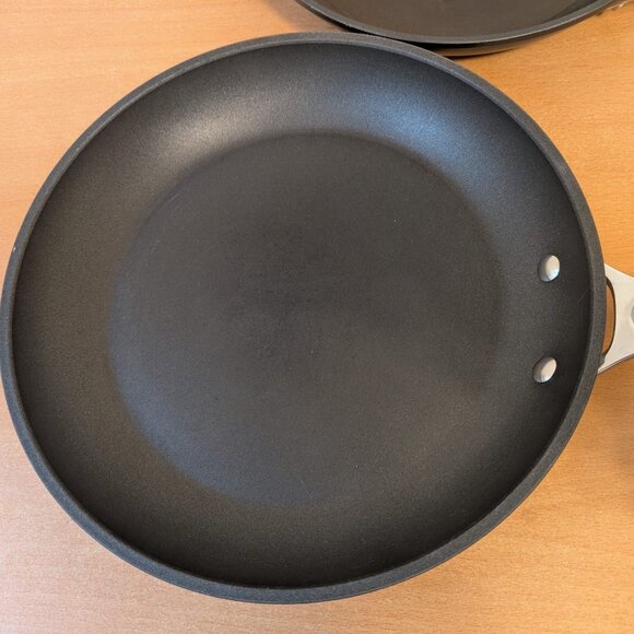 Le Creuset Toughened Nonstick Pro Fry Pan Set 24/26/28cm 9.1/2" 10" 11" - Picture 9 of 15